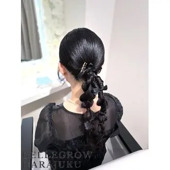 【原宿 ヘアセット】モード感たっぷりな編みおろしヘアが大人気♪ 結婚式や推し活にもおすすめ!