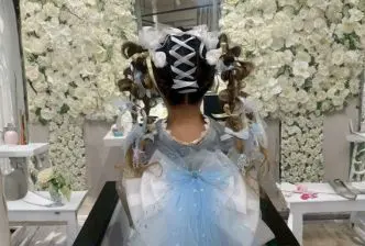 リボンで魅せるプリンセスヘアアレンジ♪